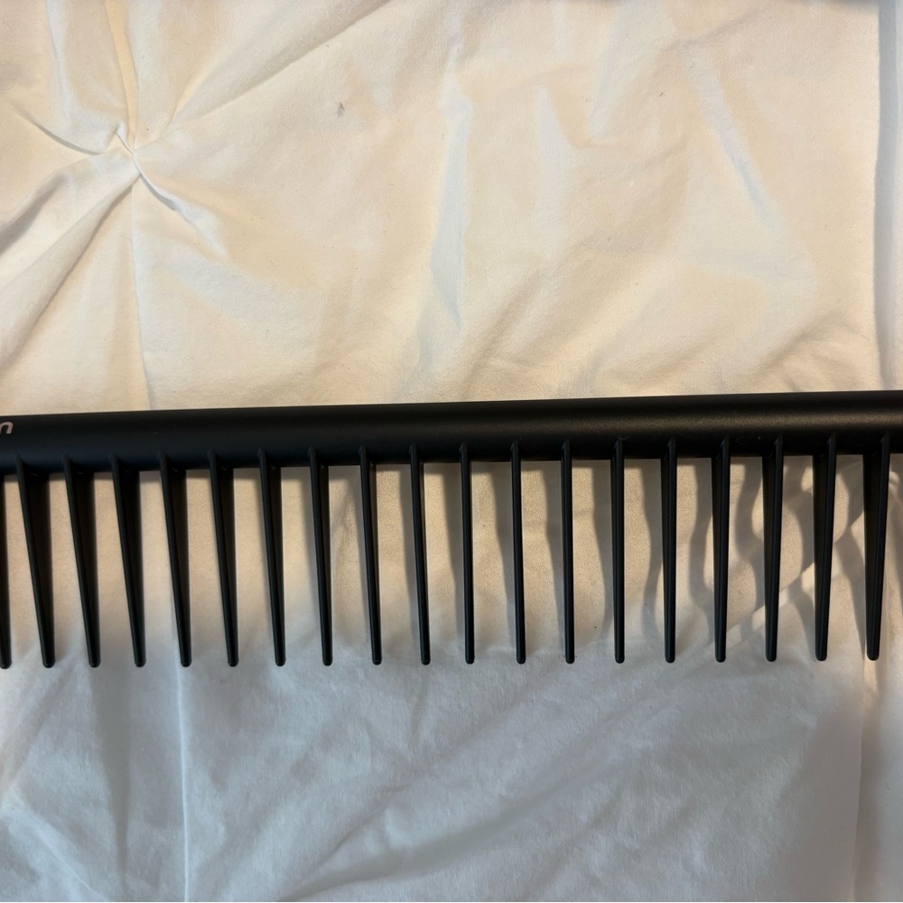 Dyson Detangling Comb